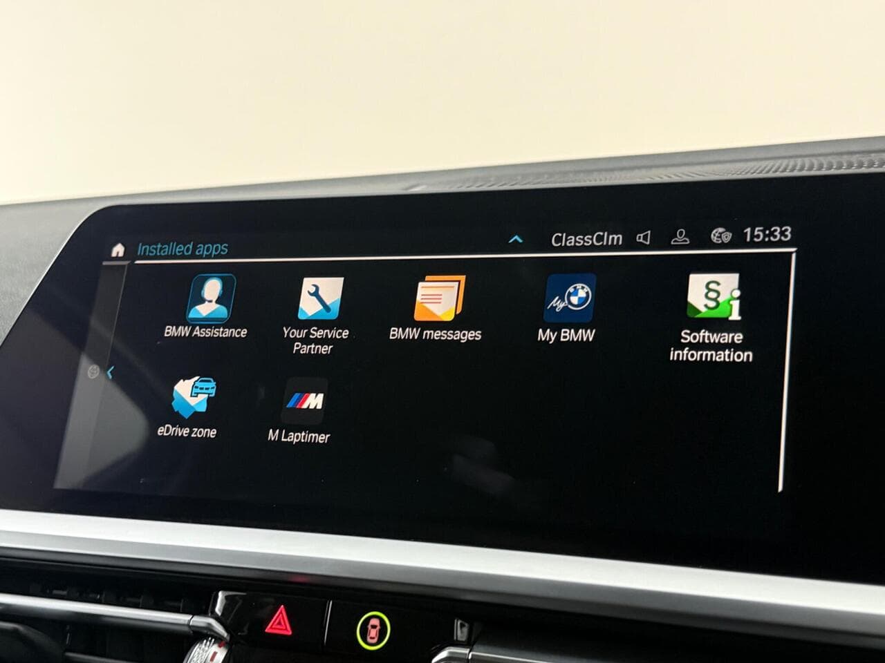BMW 3 Series thumbnail Infotainment System
