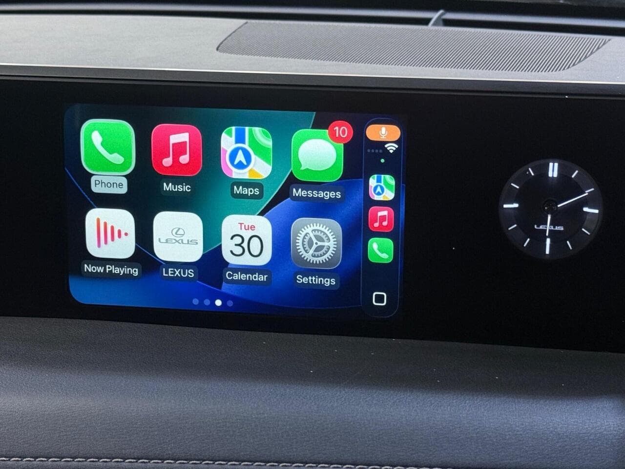 Lexus UX thumbnail Infotainment System