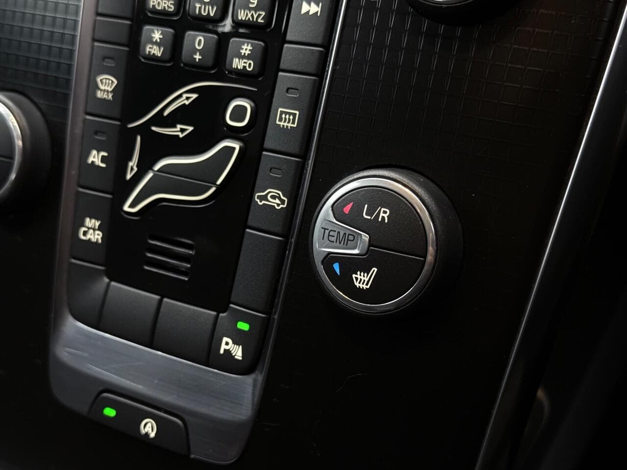 Volvo V40 thumbnail Misc Controls