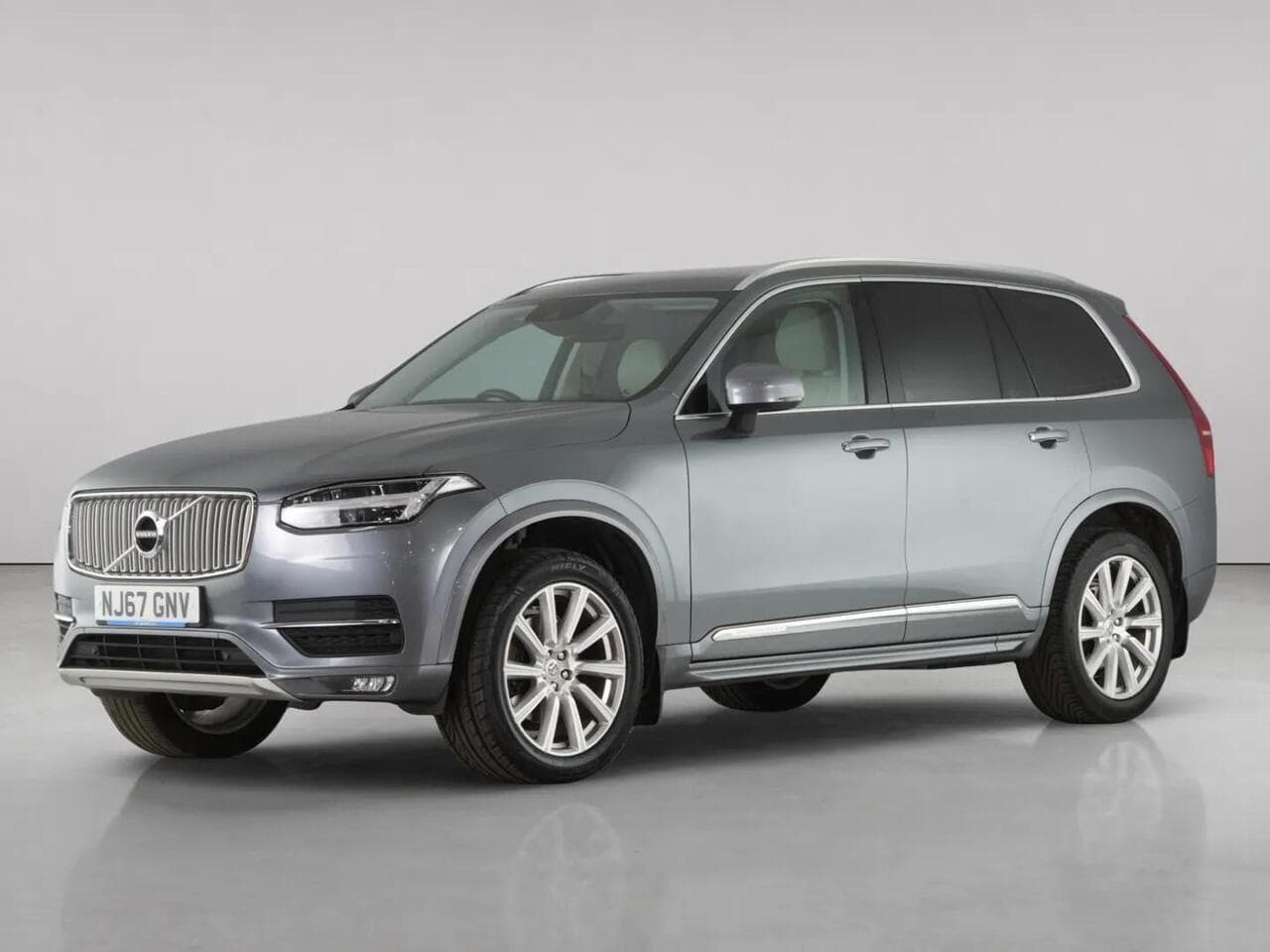 Volvo XC90 thumbnail Front Left