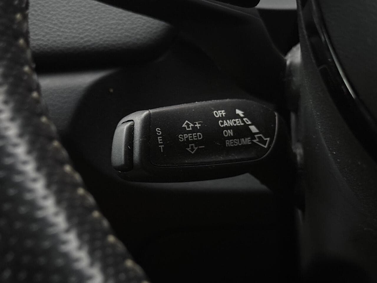 Audi Q3 thumbnail Misc Controls