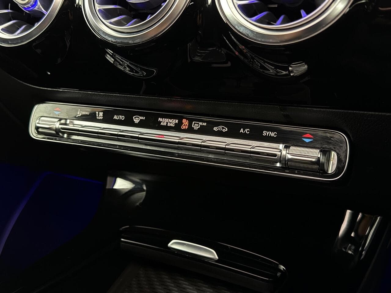 Mercedes-Benz A Class thumbnail Misc Controls