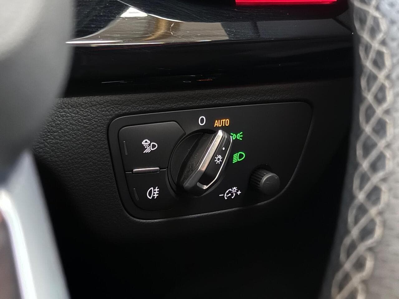 Audi Q5 thumbnail Misc Controls