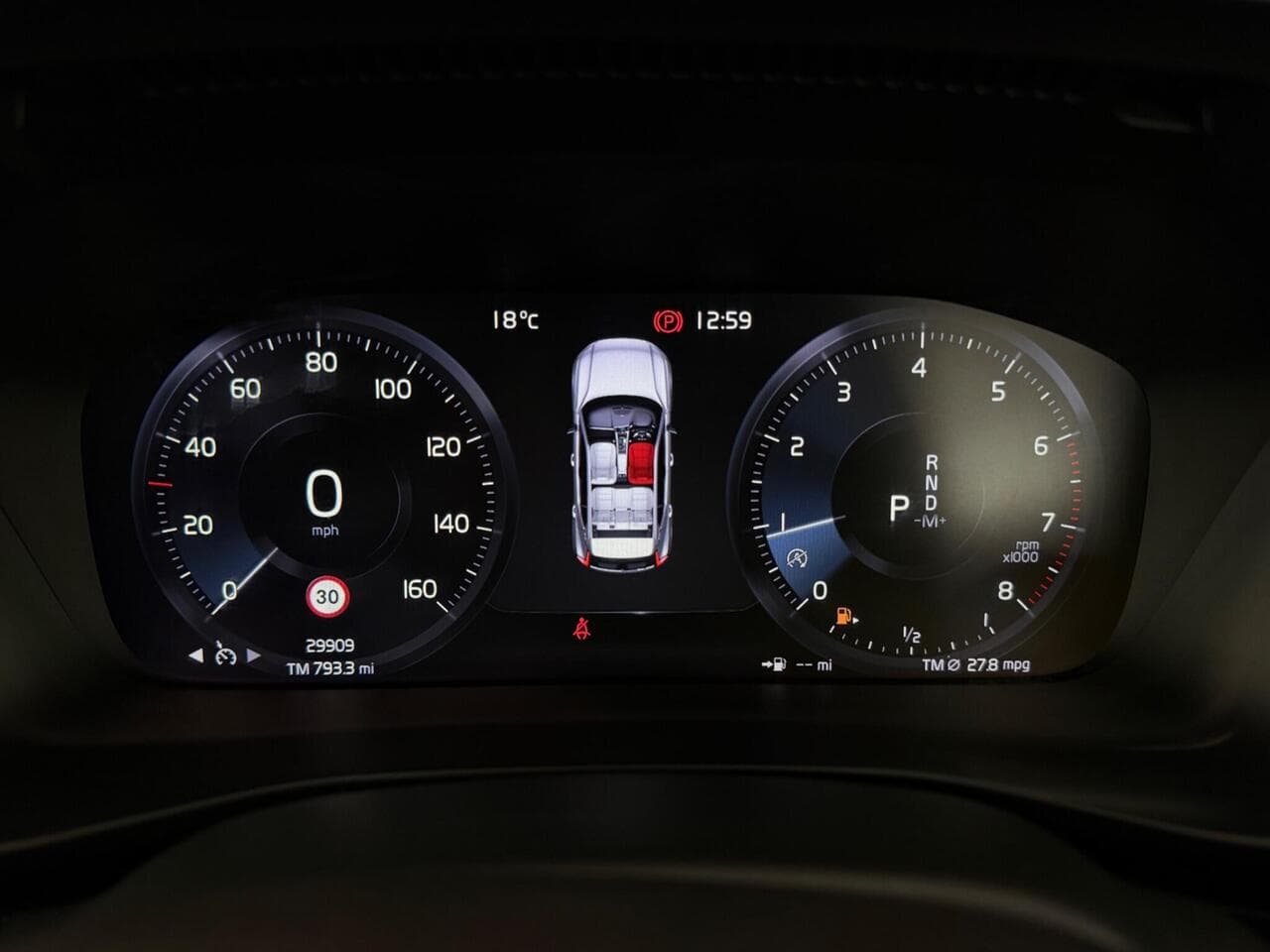 Volvo XC40 thumbnail Driver Instruments