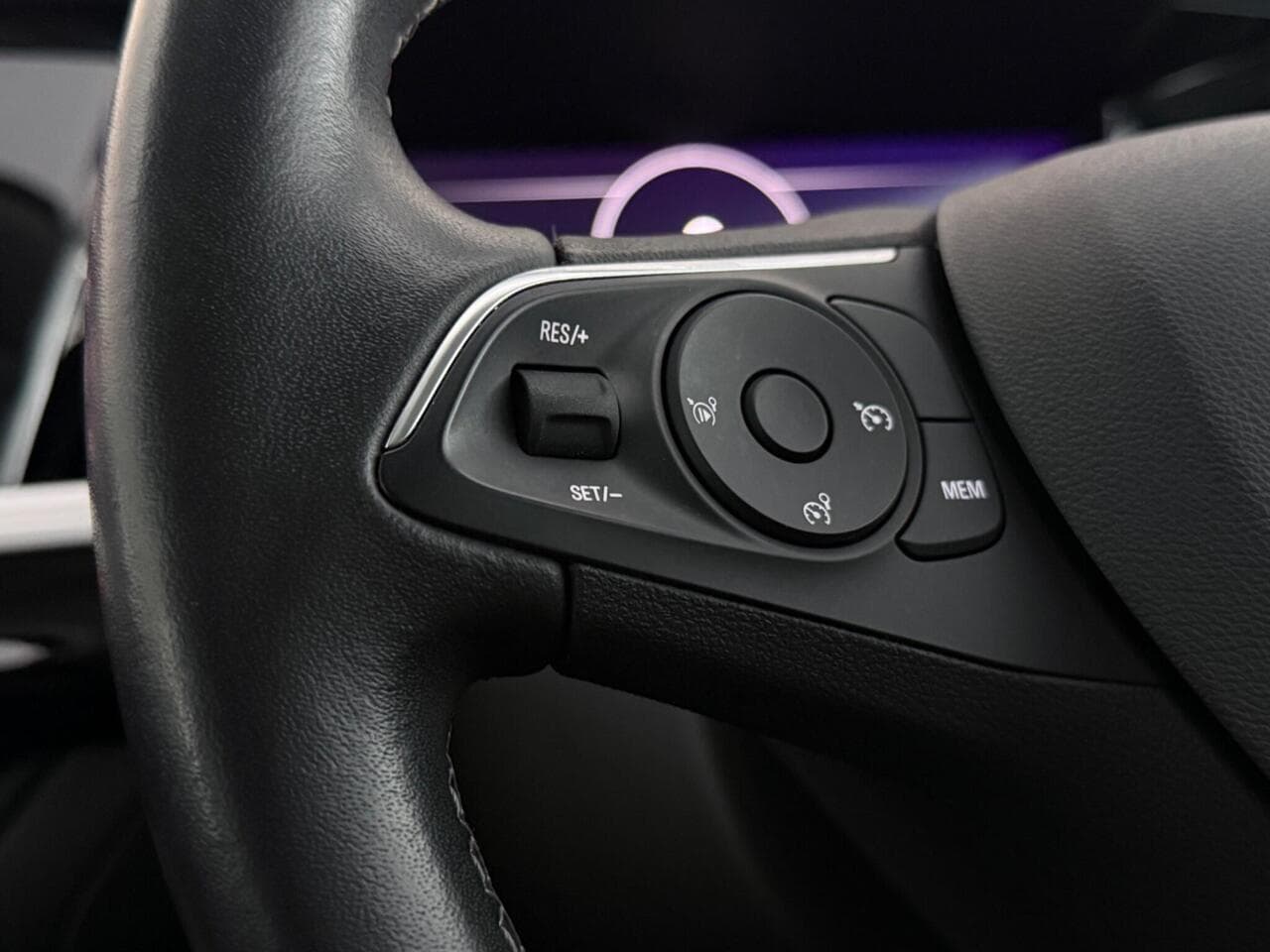 Vauxhall Grandland thumbnail Misc Controls
