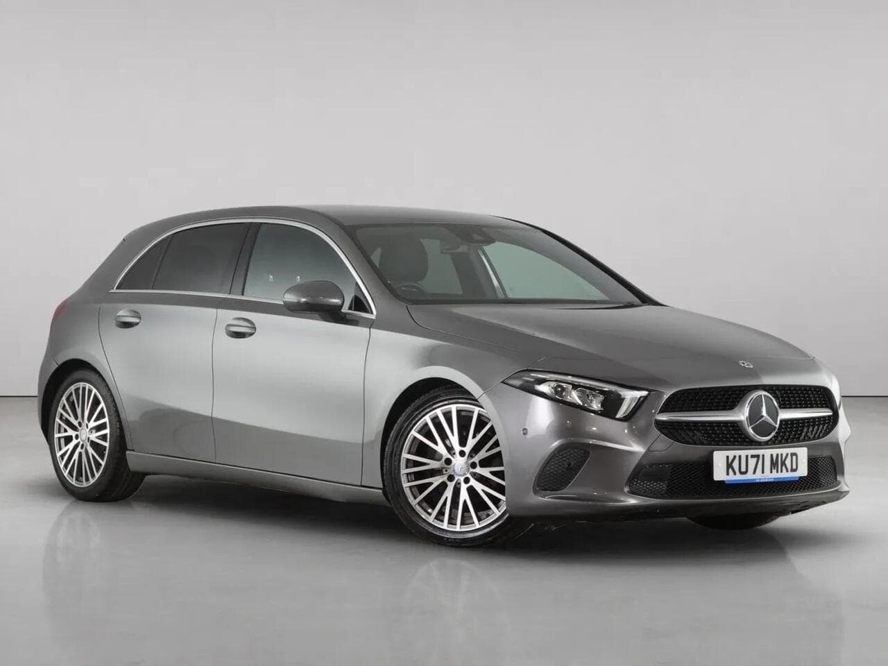 Mercedes-Benz A Class - Mercedes-Benz A Class 1.3 A180 Sport Edition (Executive) Hatchback 5dr Petrol 7G-DCT Euro 6 (s/s) (136 ps)