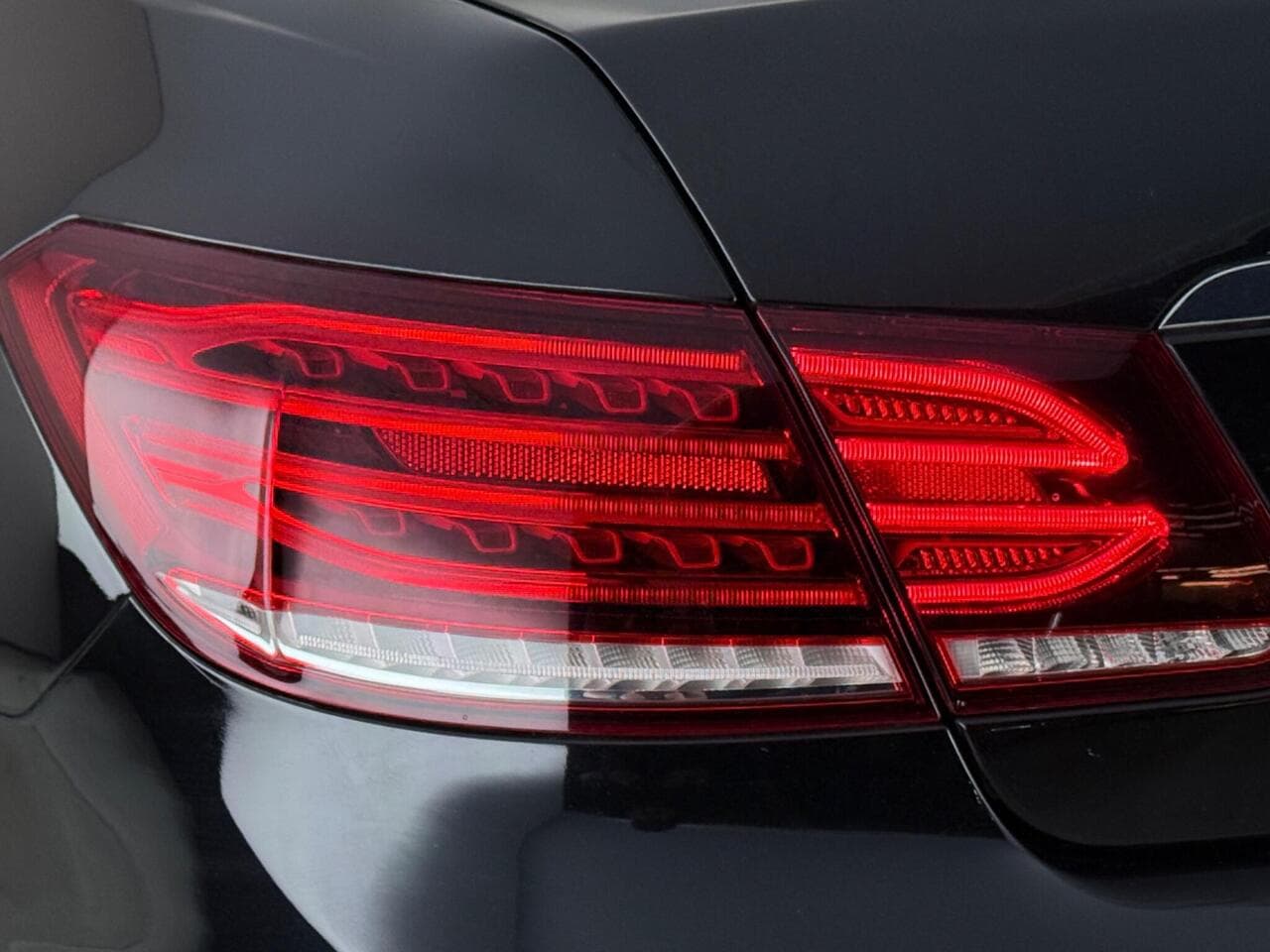 Mercedes-Benz E Class thumbnail Lights Rear