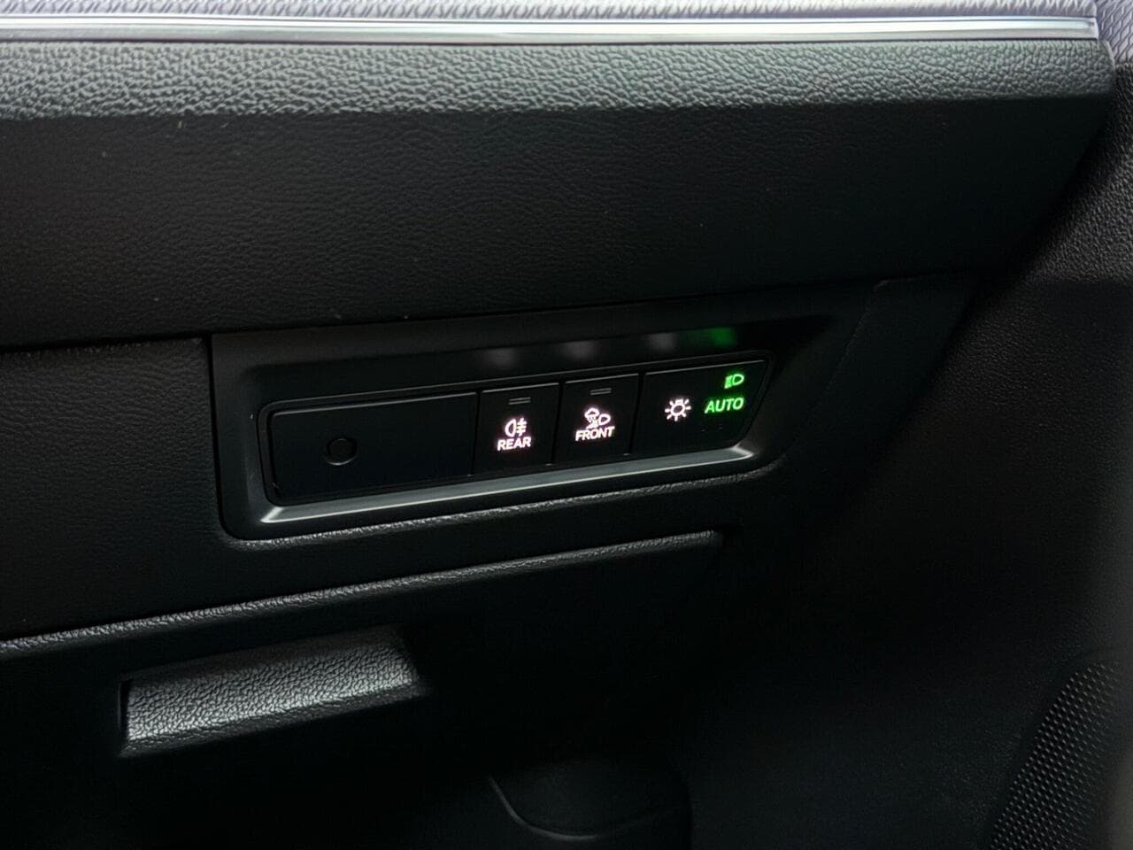 Volkswagen Touareg thumbnail Misc Controls