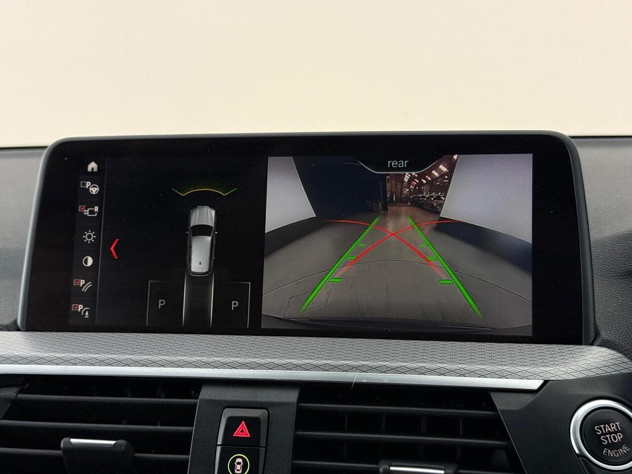 BMW X3 thumbnail Infotainment System