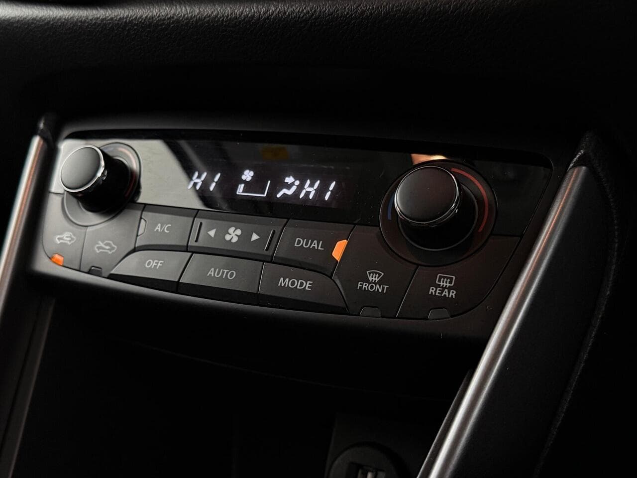 Suzuki S-Cross thumbnail Misc Controls