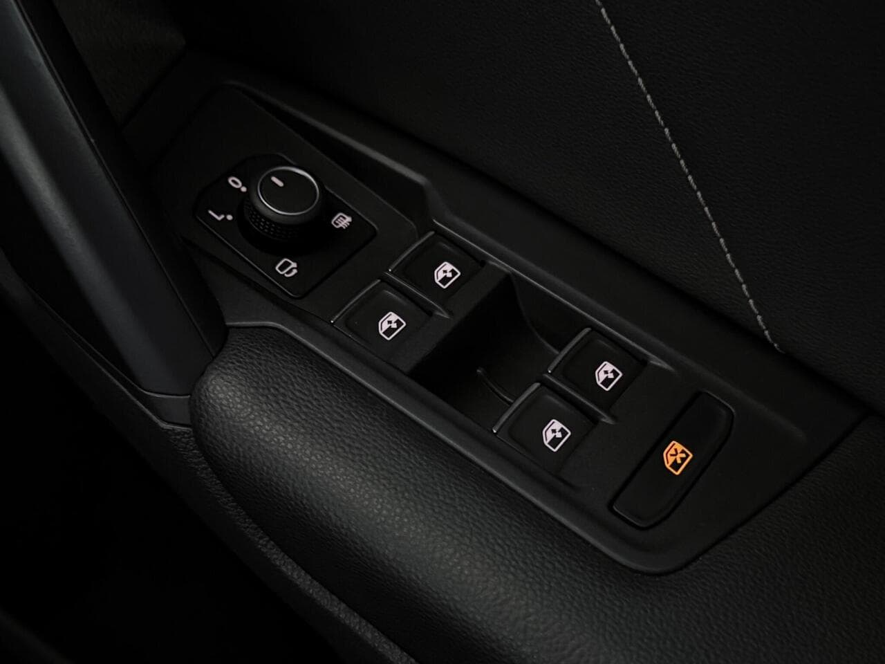 Volkswagen Tiguan thumbnail Misc Controls