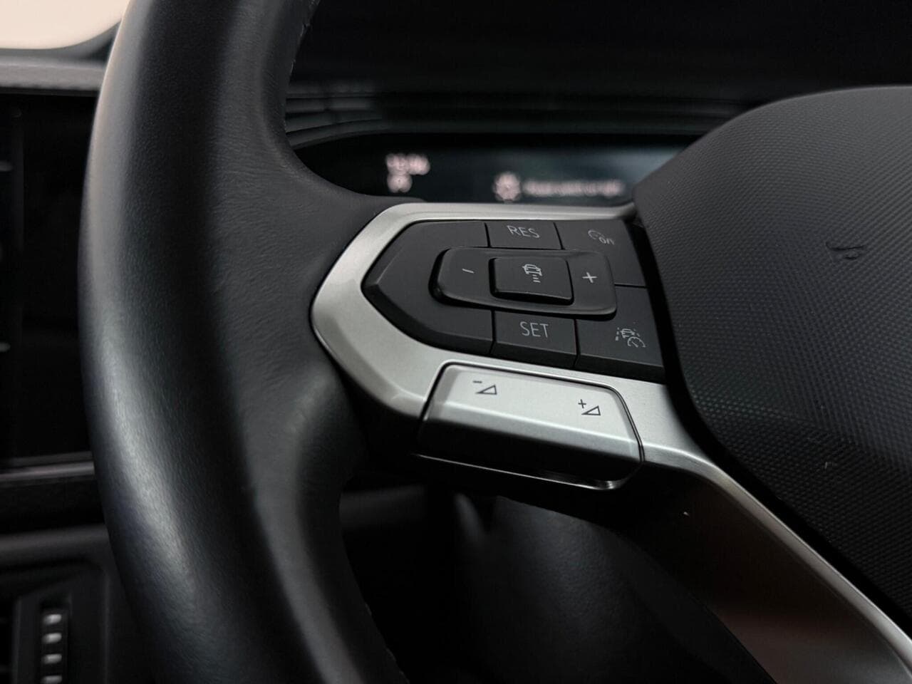 Volkswagen Polo thumbnail Misc Controls