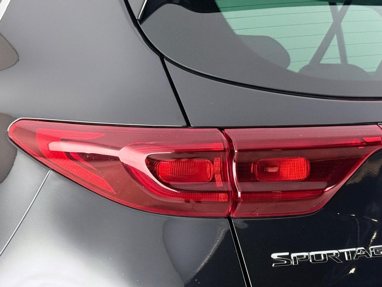 Kia Sportage thumbnail Lights Rear
