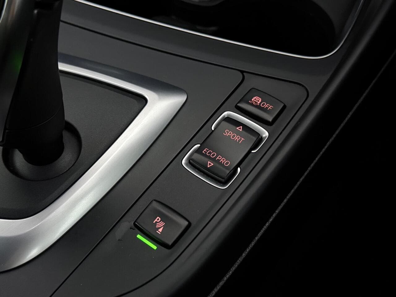 BMW 2 Series thumbnail Misc Controls