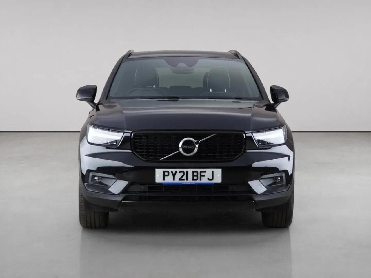 Volvo XC40 thumbnail Front