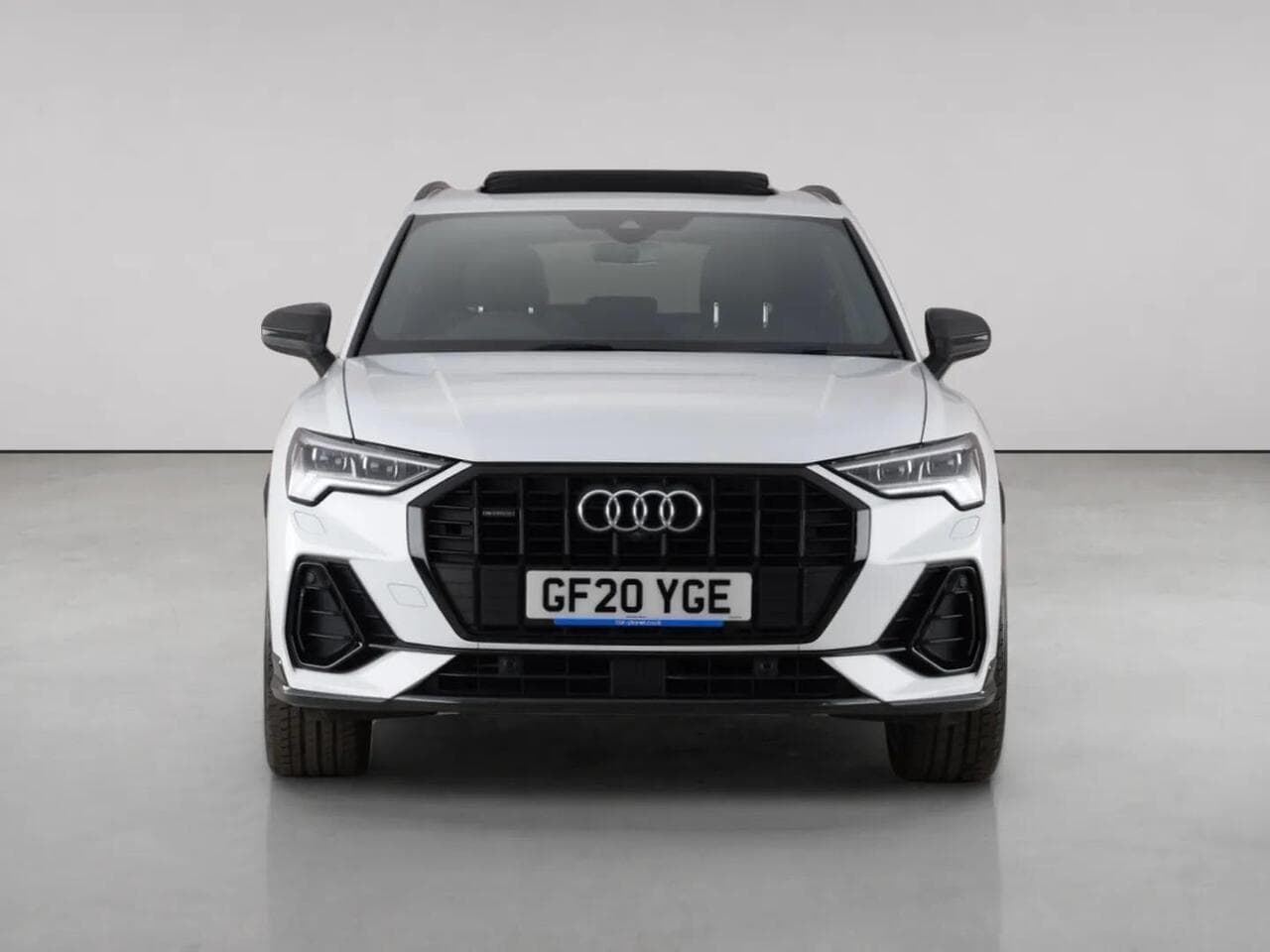 Audi Q3 thumbnail Front