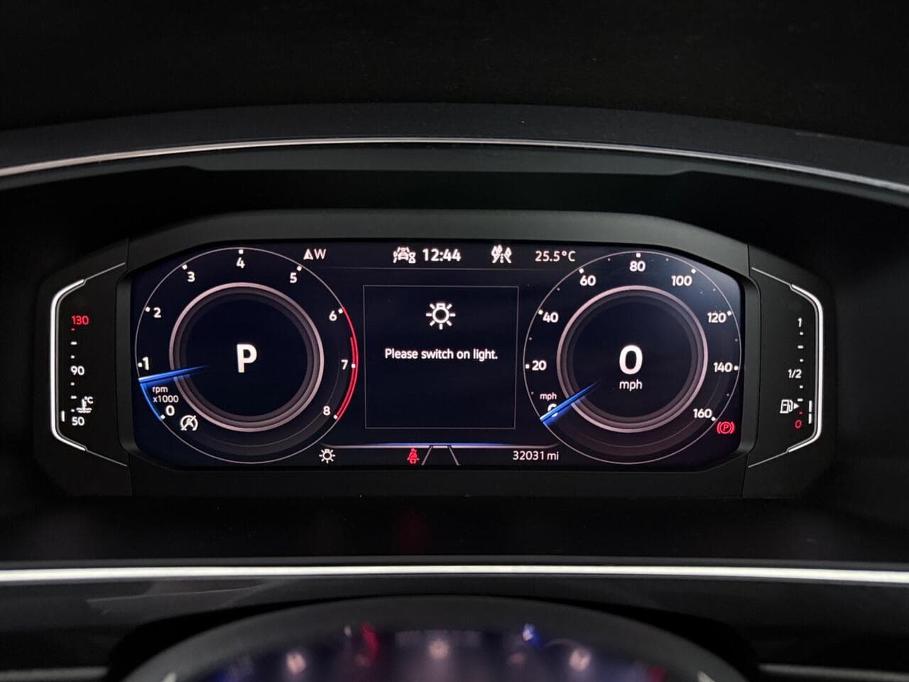 Volkswagen Tiguan Allspace thumbnail Driver Instruments