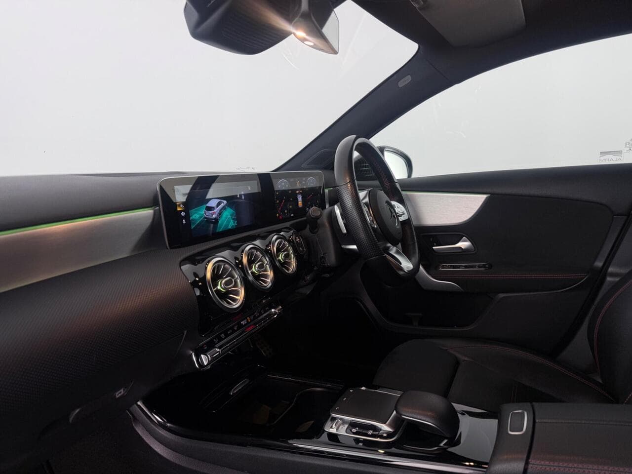 Mercedes-Benz A Class thumbnail Interior Front