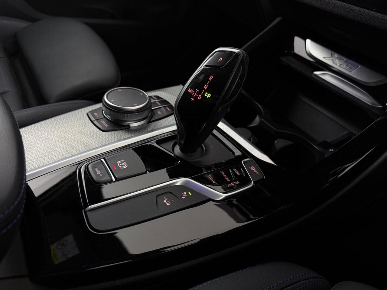 BMW X3 thumbnail Interior Front