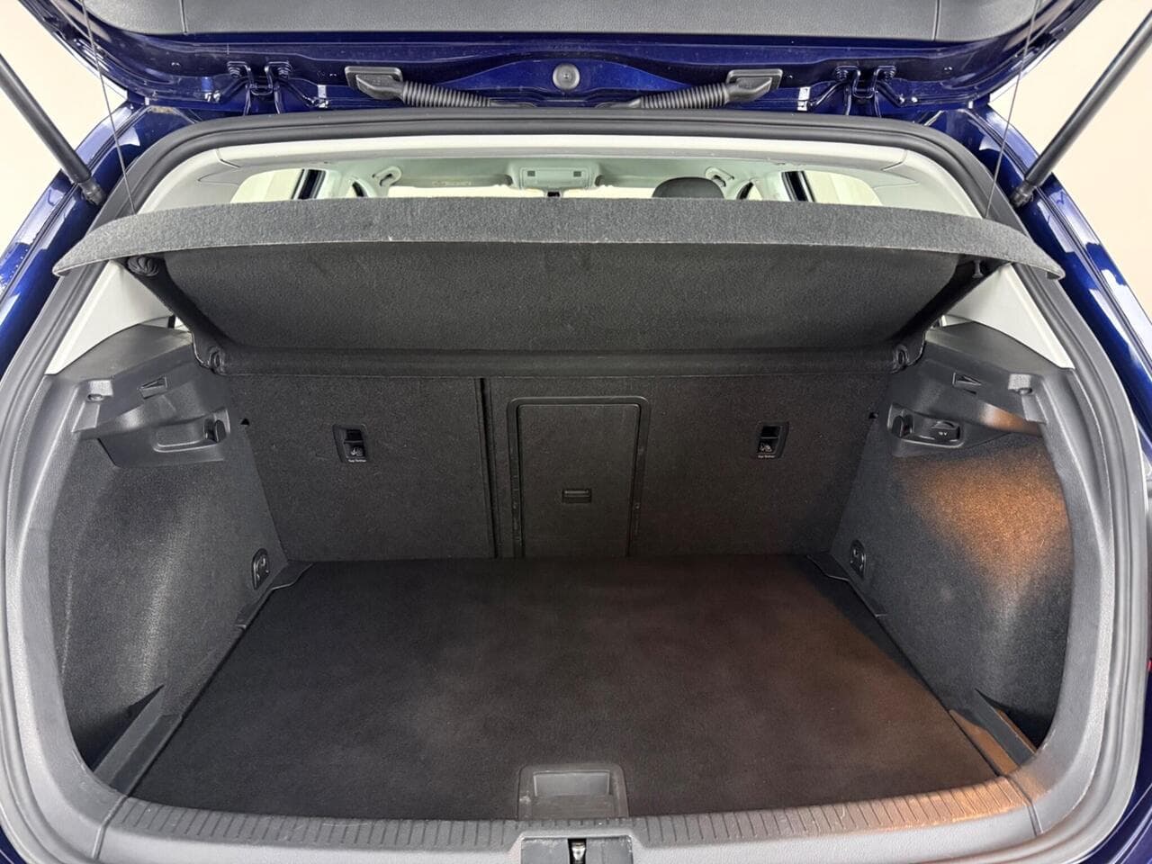 Volkswagen Golf thumbnail Boot