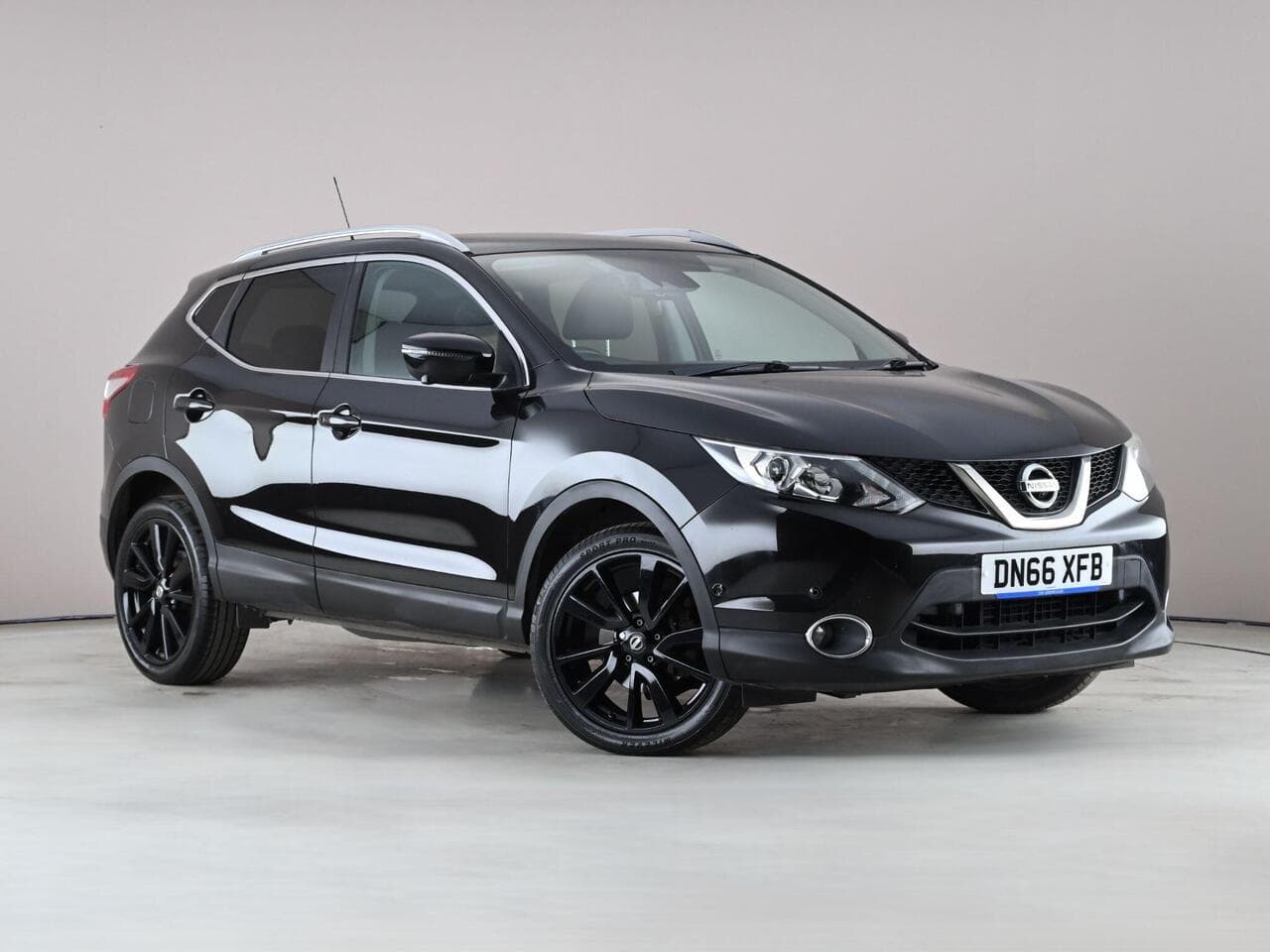 Nissan Qashqai - Nissan Qashqai 1.5 dCi Tekna 2WD Euro 6 (s/s) 5dr