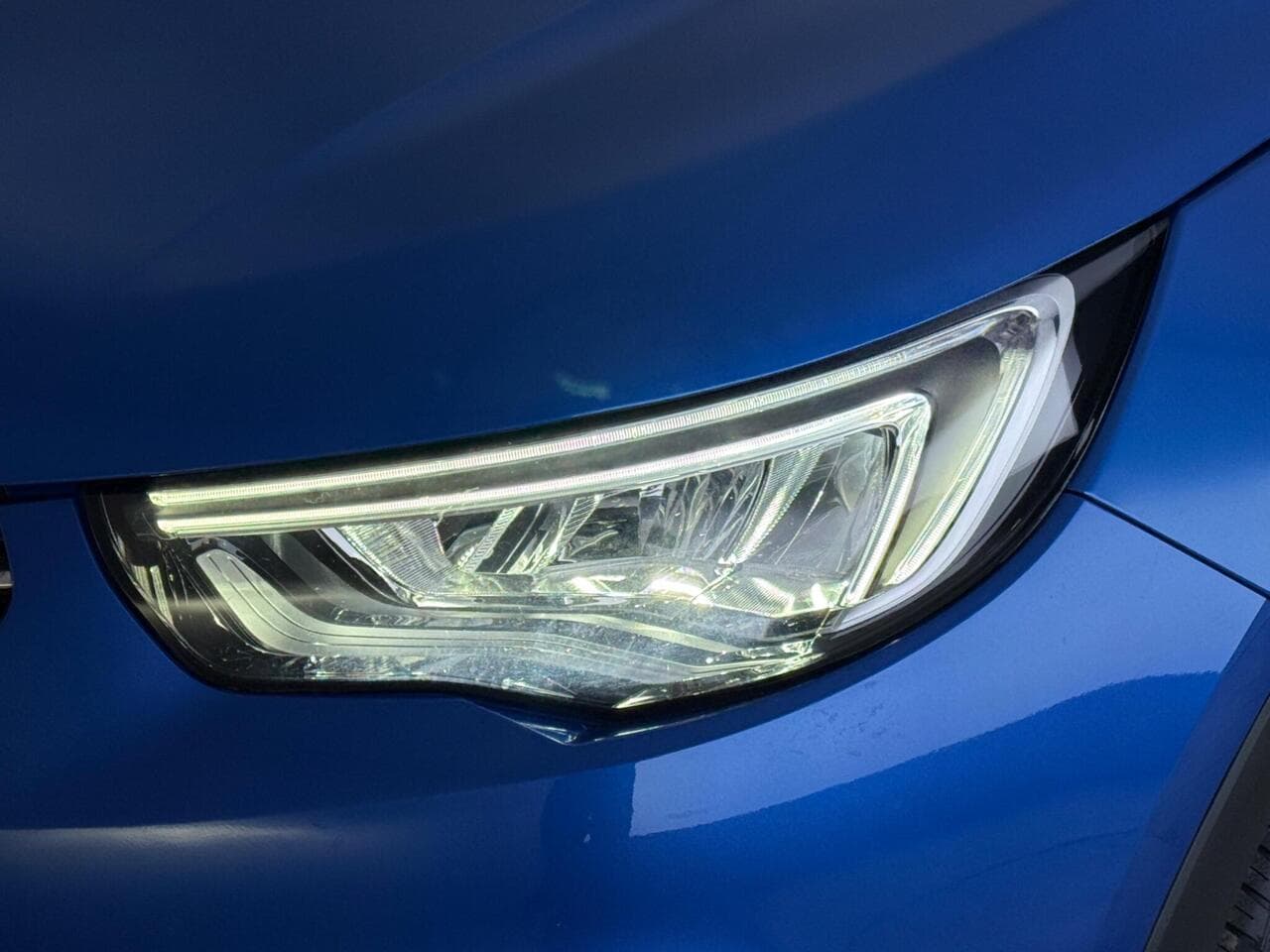 Vauxhall Grandland X thumbnail Lights Front