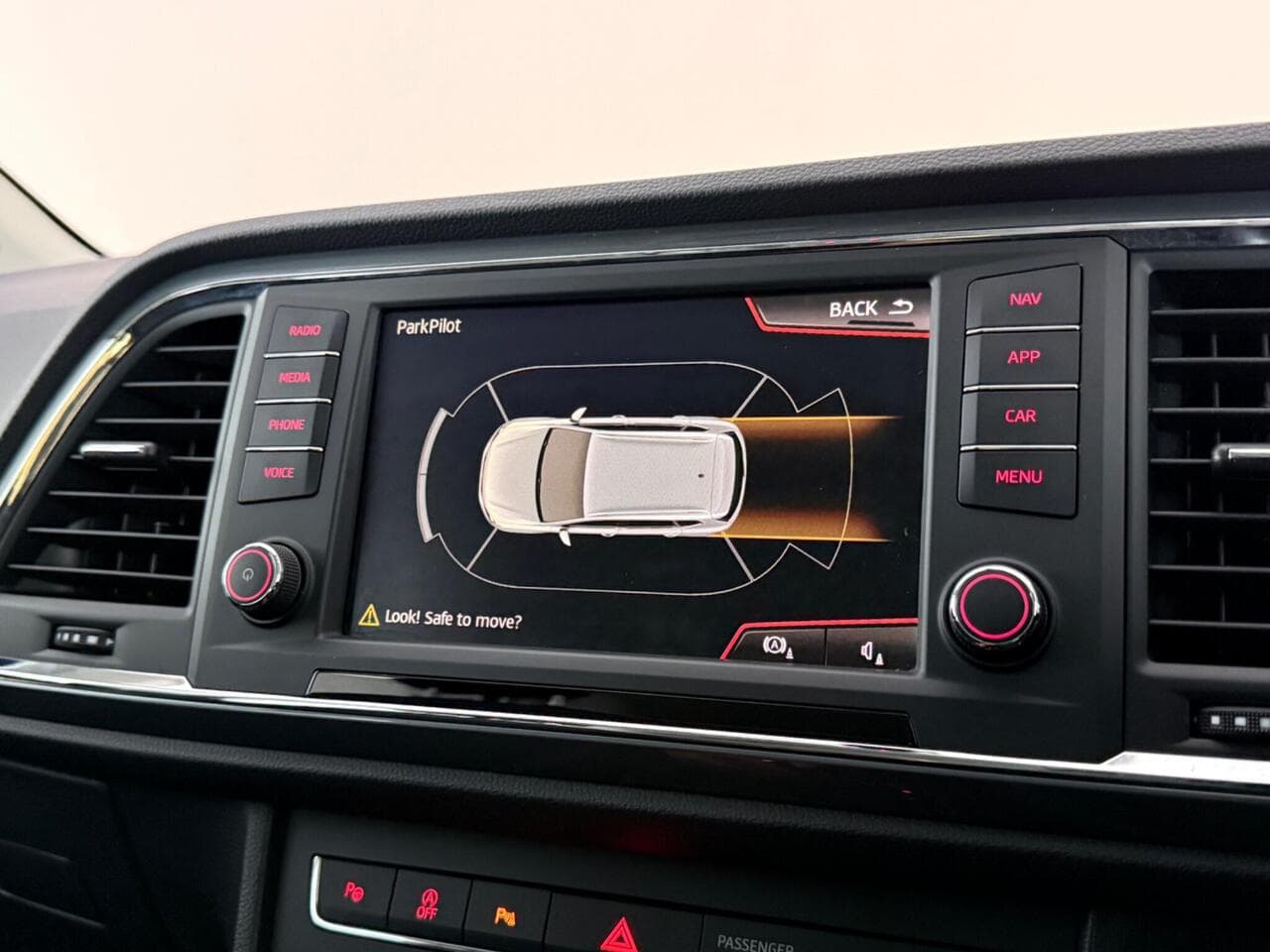 SEAT Ateca thumbnail Infotainment System