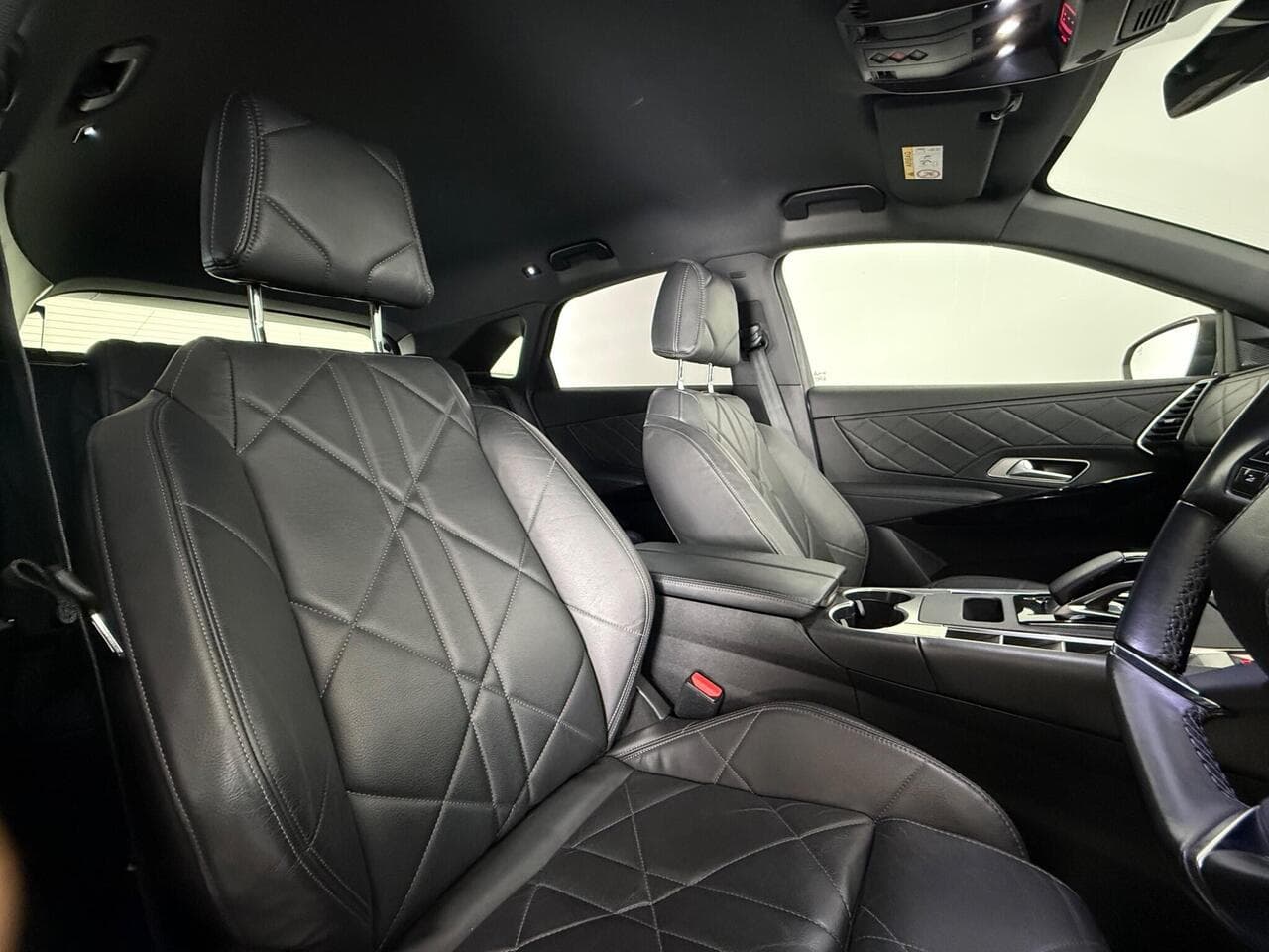 DS AUTOMOBILES DS 7 CROSSBACK thumbnail Seat Driver