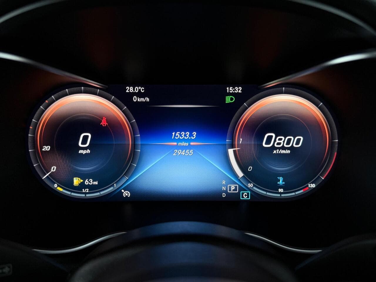Mercedes-Benz C Class thumbnail Driver Instruments