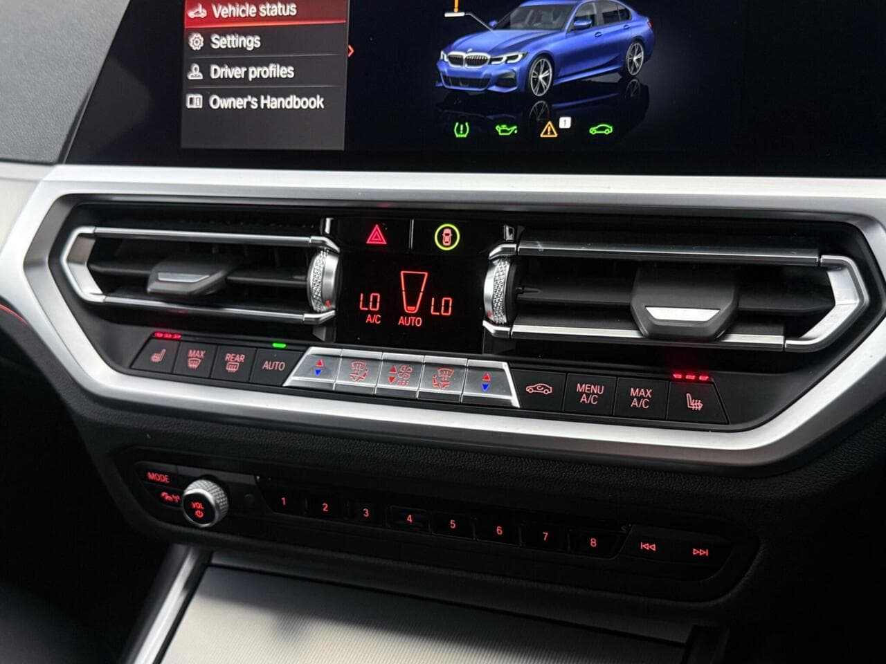 BMW 3 Series thumbnail Infotainment System