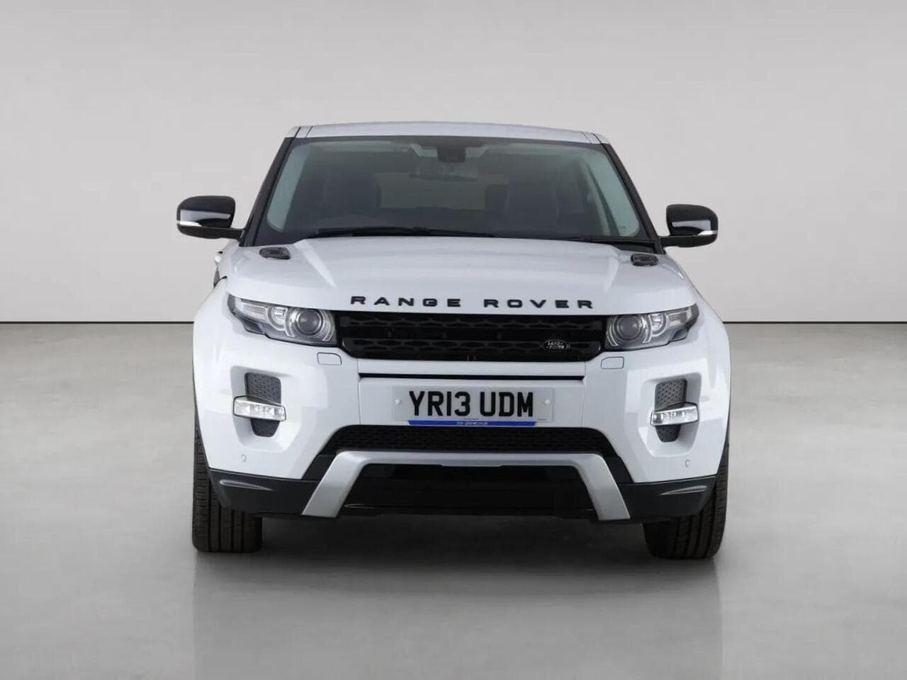 Land Rover Range Rover Evoque thumbnail Front
