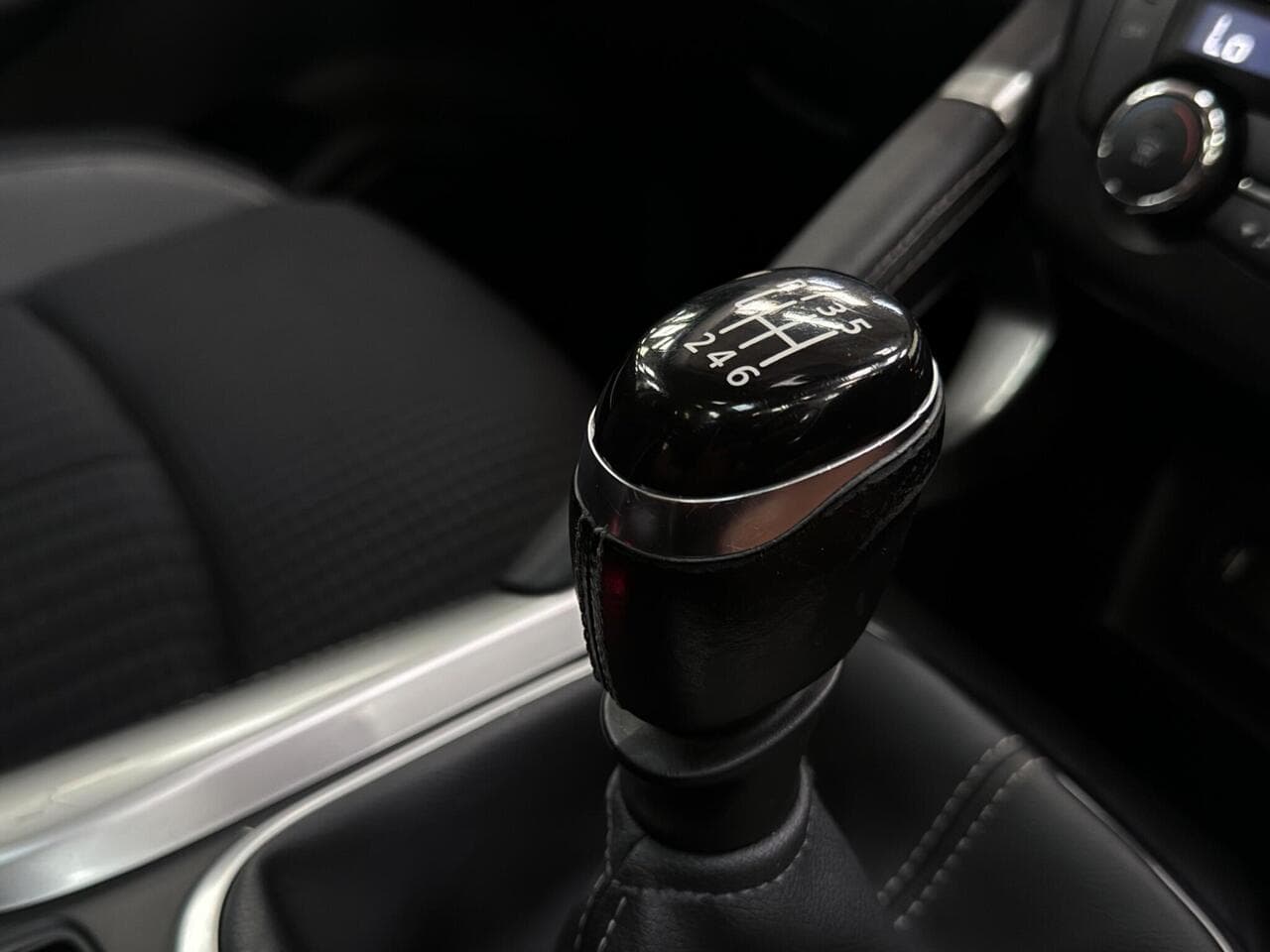 Renault Kadjar thumbnail Interior Front