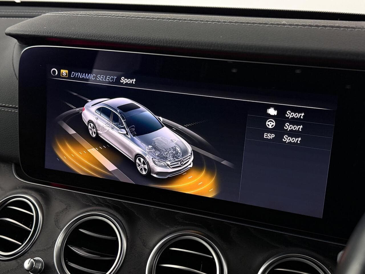 Mercedes-Benz E Class thumbnail Infotainment System