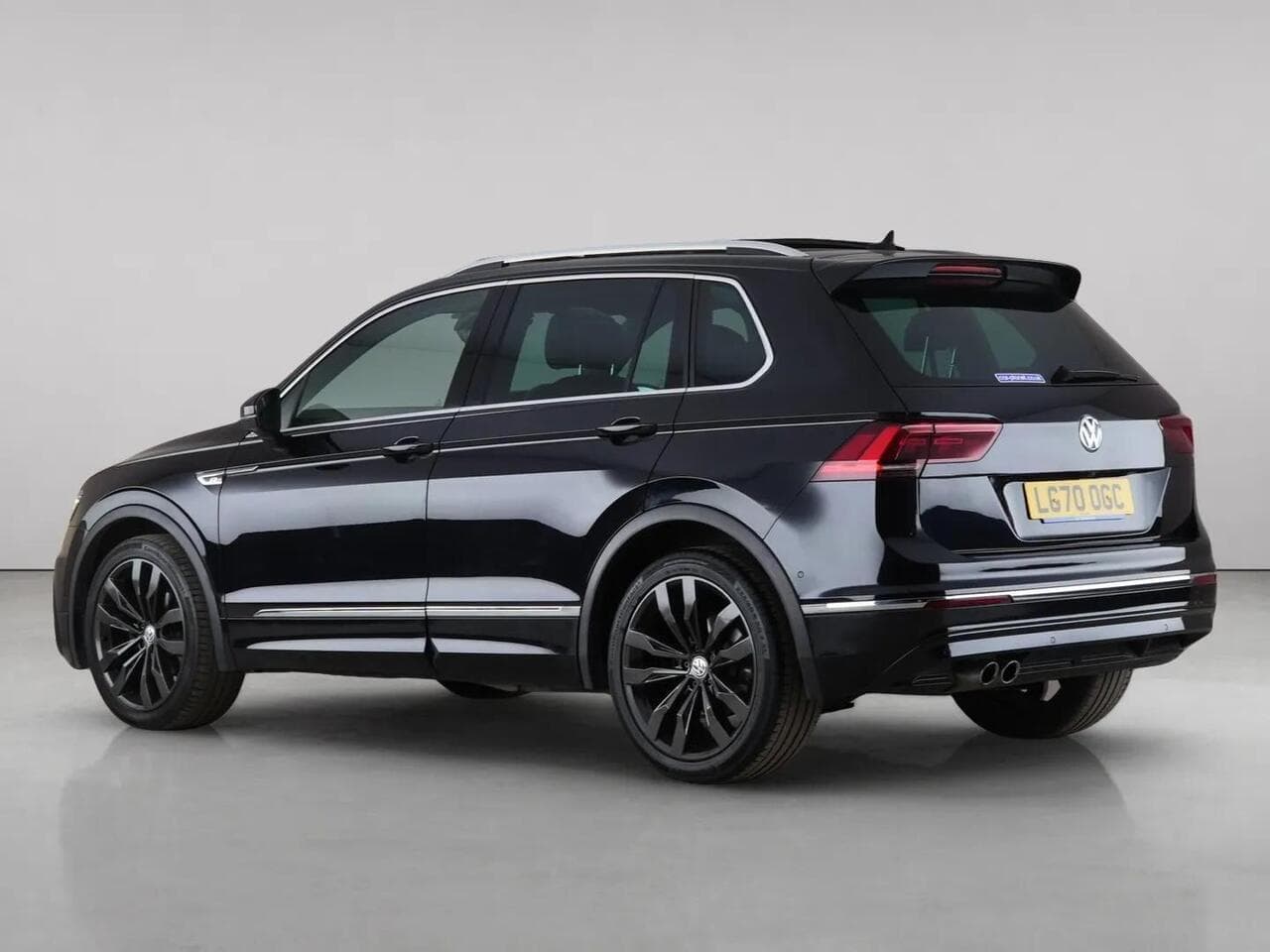 Volkswagen Tiguan thumbnail Rear Left
