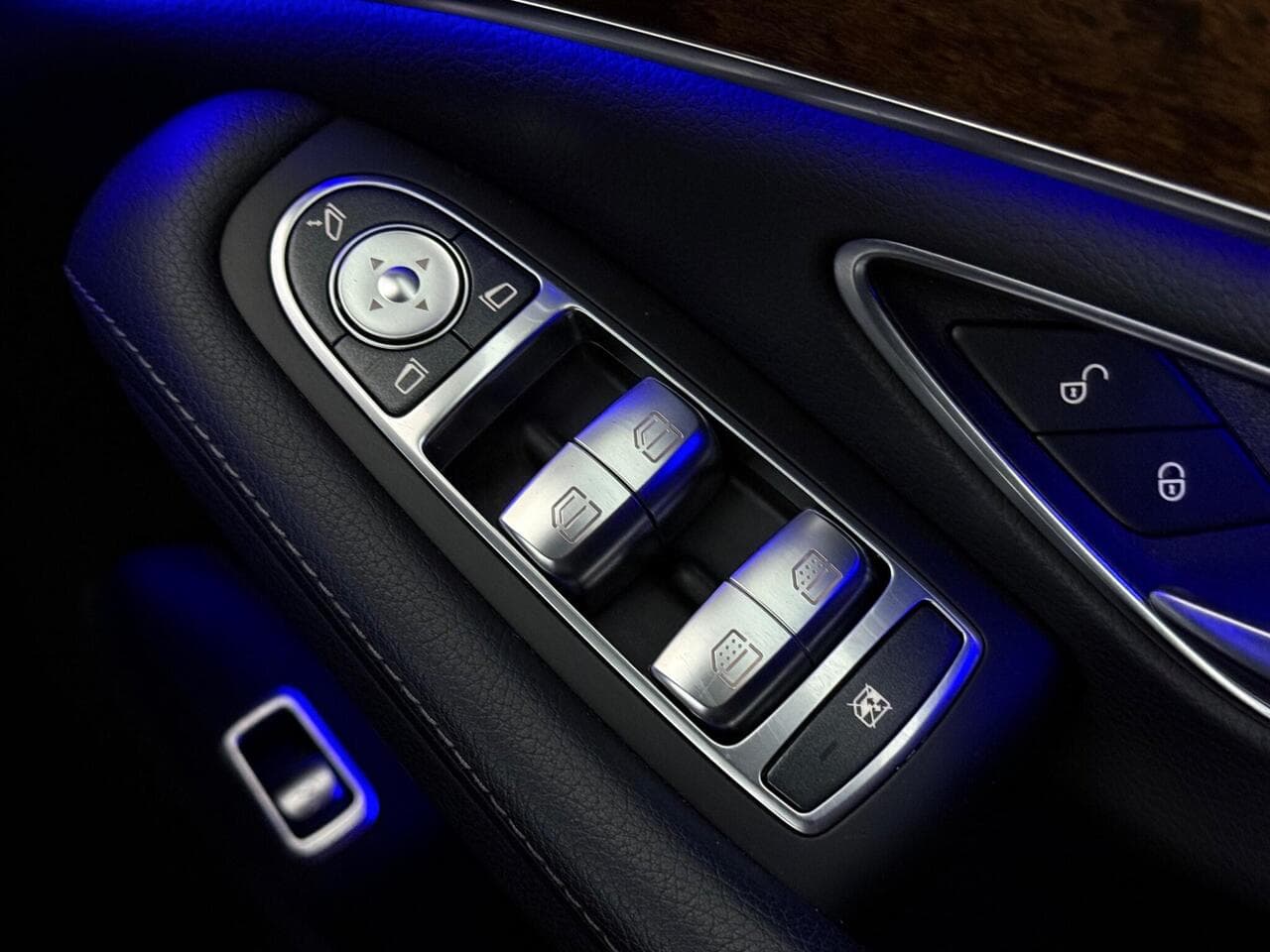 Mercedes-Benz S Class thumbnail Inconclusive