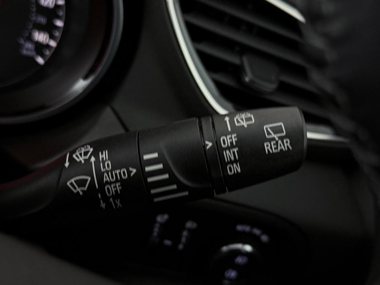 Vauxhall Grandland X thumbnail Misc Controls