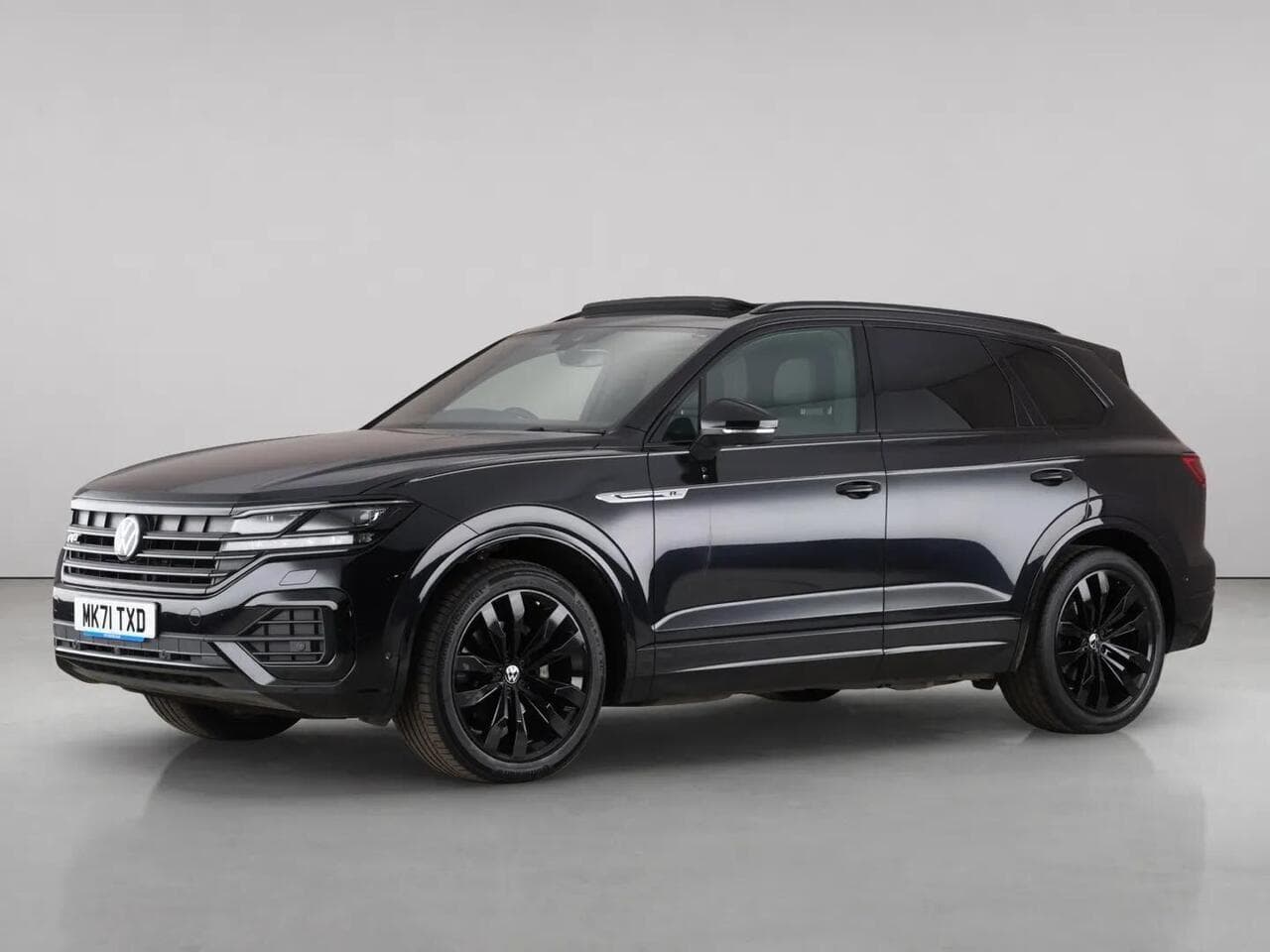 Volkswagen Touareg thumbnail Front Left