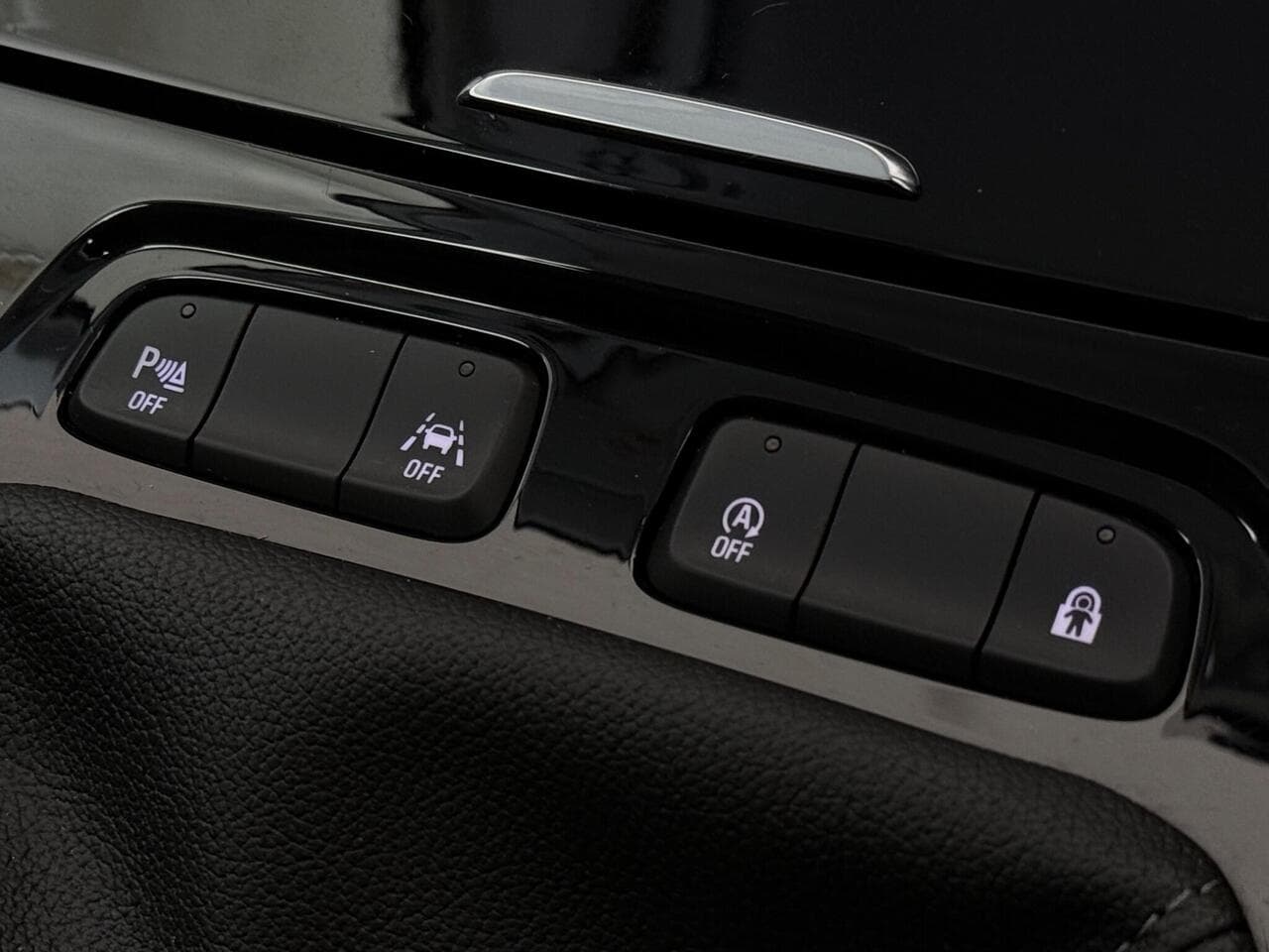 Vauxhall Grandland thumbnail Misc Controls