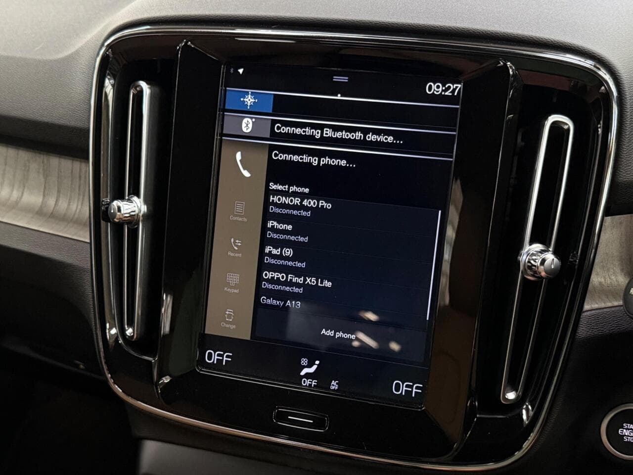 Volvo XC40 thumbnail Infotainment System