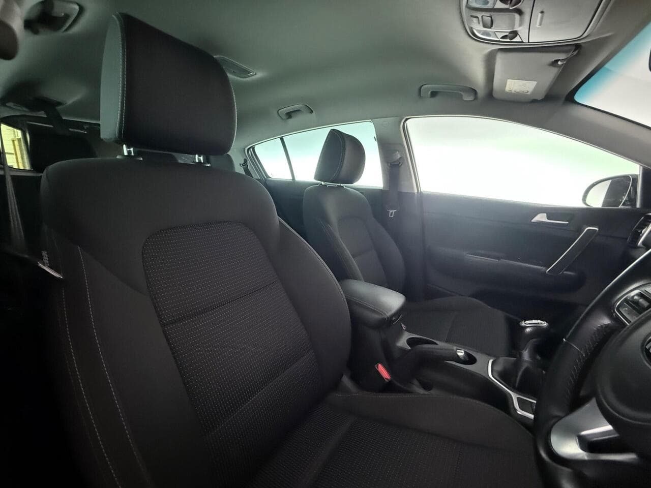 Kia Sportage thumbnail Seat Driver