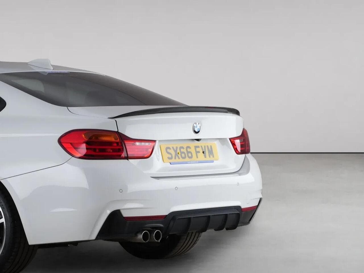 BMW 4 Series thumbnail Rear Right