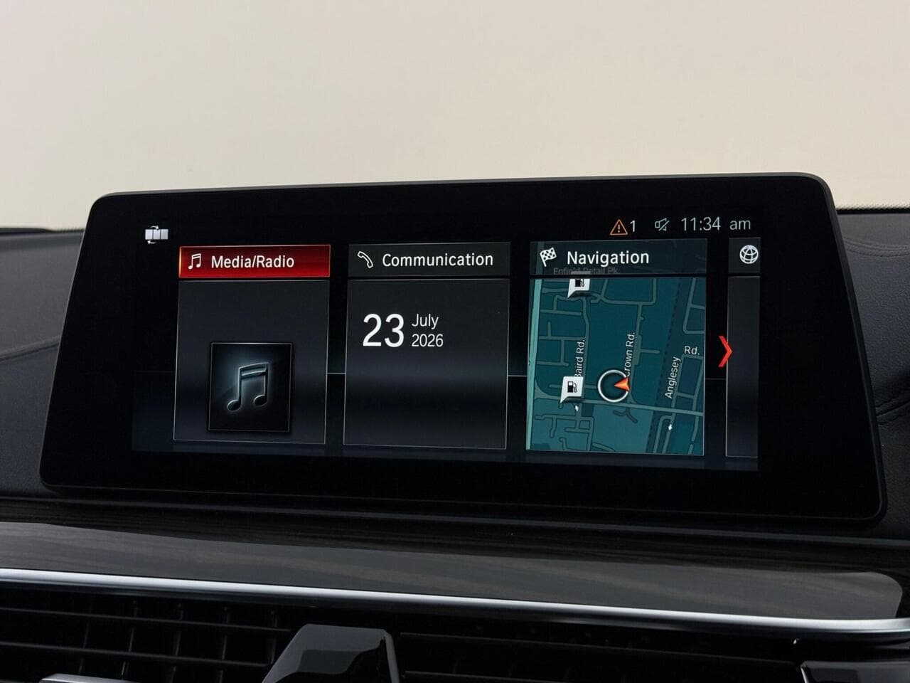 BMW 5 Series thumbnail Infotainment System