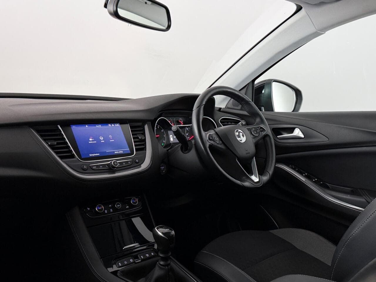 Vauxhall Grandland X thumbnail Interior Front