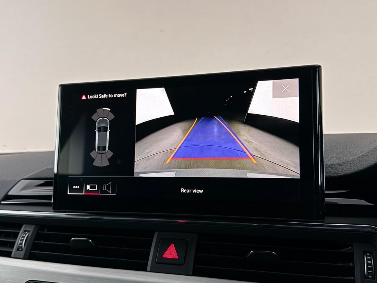 Audi A5 thumbnail Infotainment System