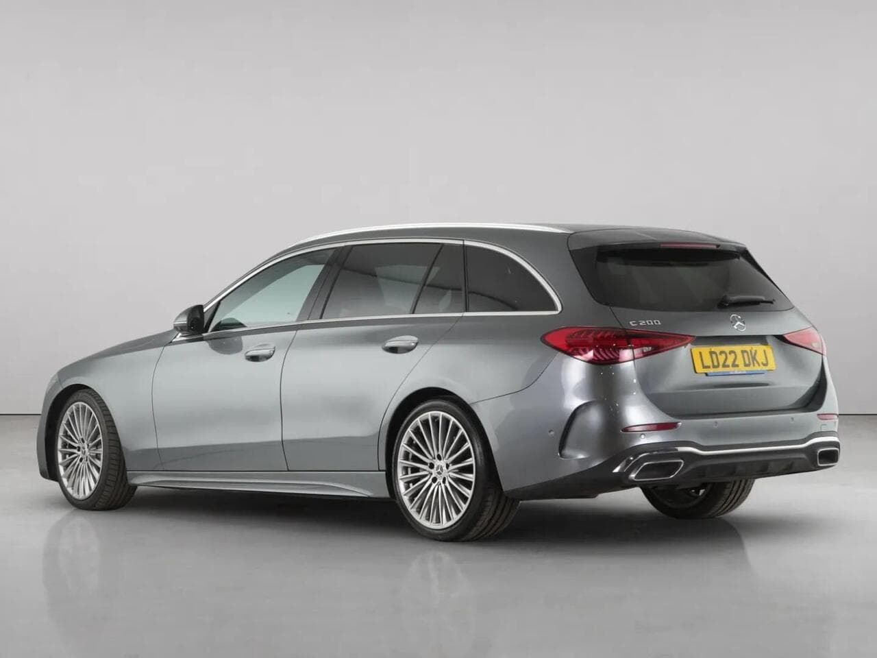 Mercedes-Benz C Class thumbnail Rear Left