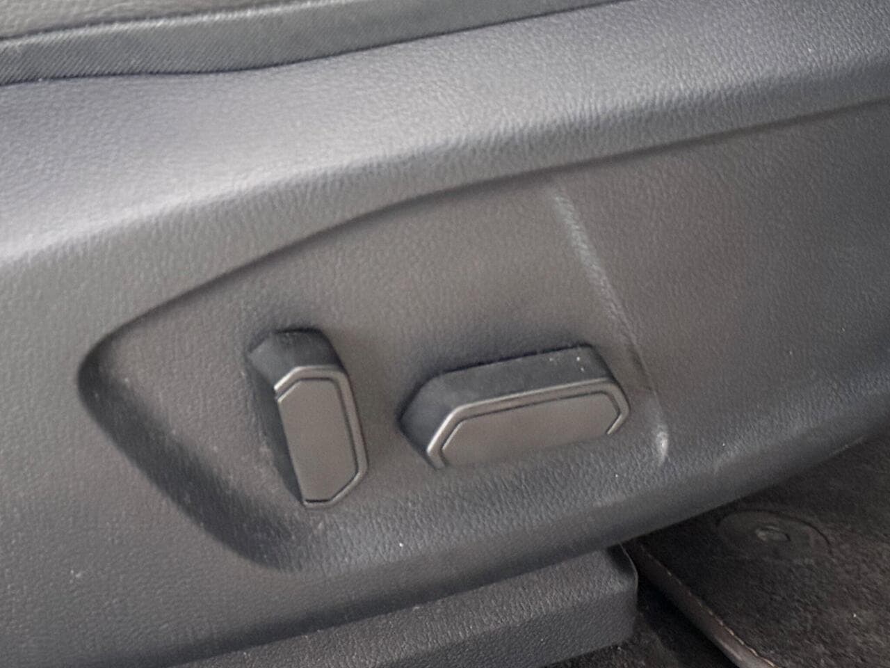 Ford Ranger thumbnail Misc Controls