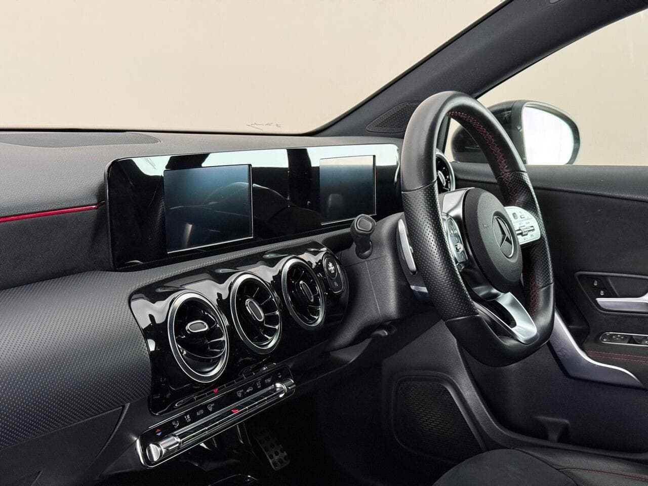 Mercedes-Benz A Class thumbnail Interior Front