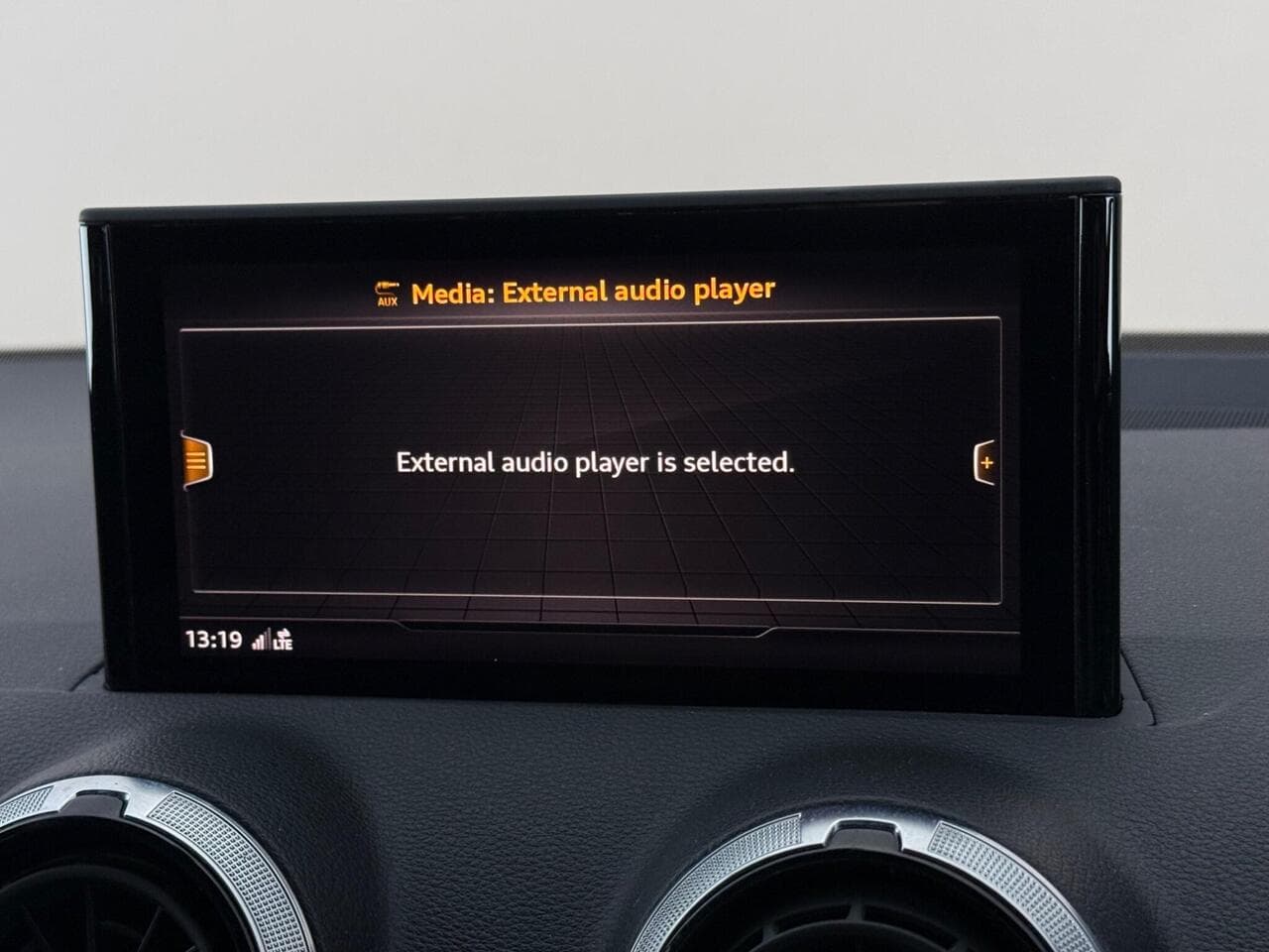 Audi Q2 thumbnail Infotainment System