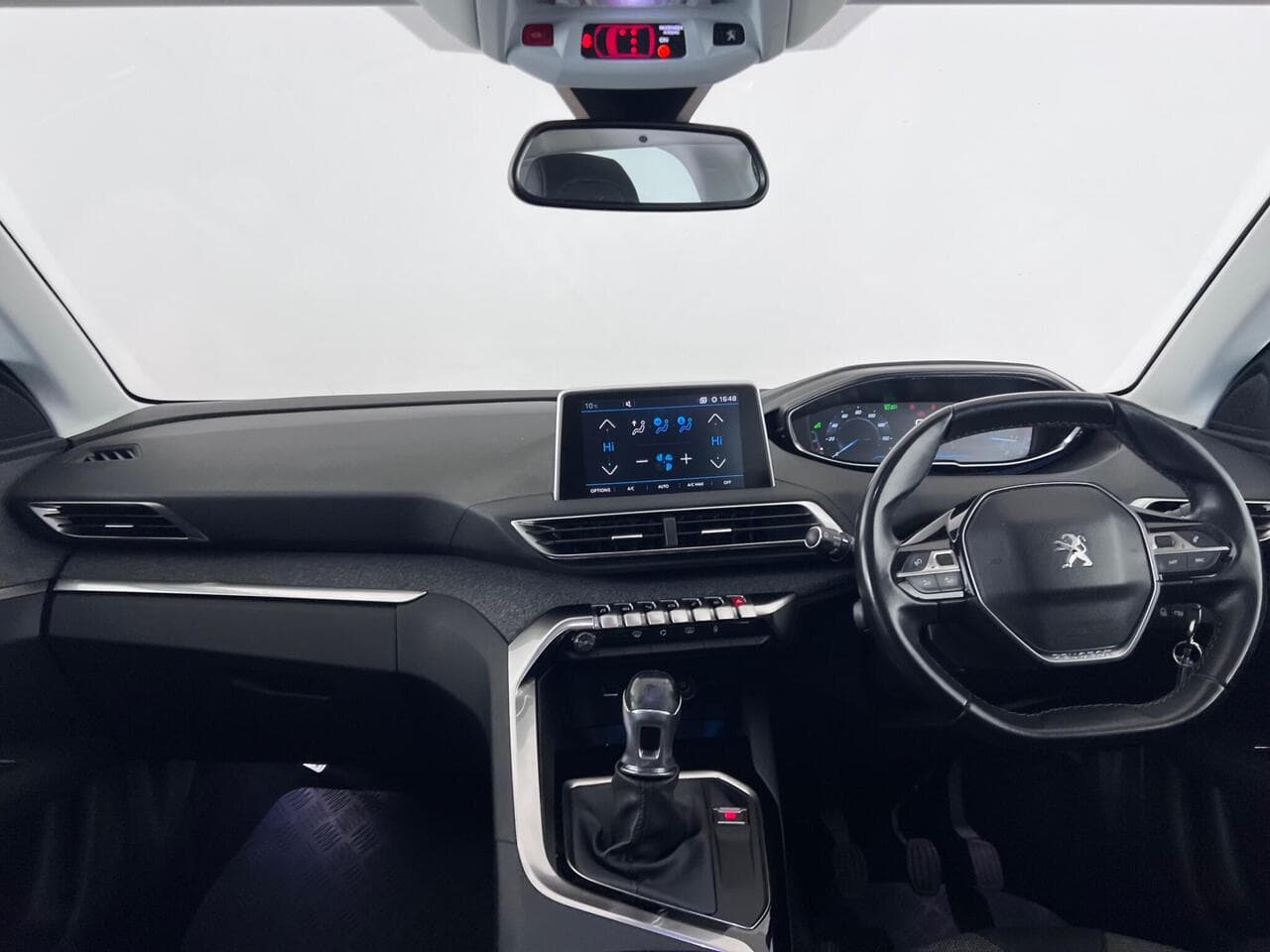 Peugeot 3008 thumbnail Interior Front