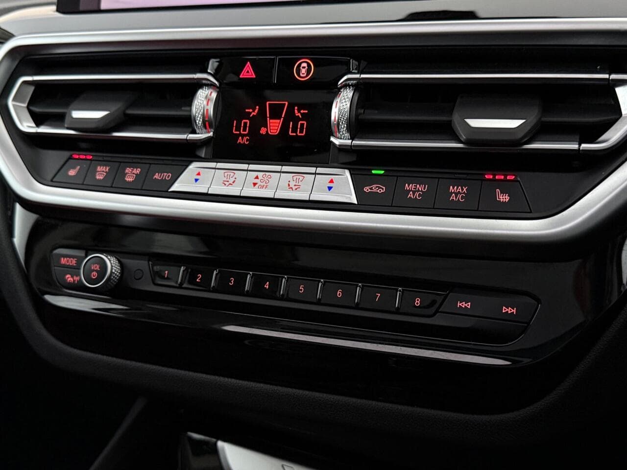 BMW X3 thumbnail Infotainment System